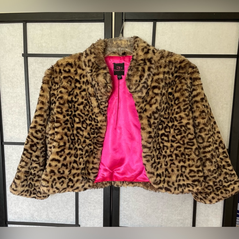 Cropped jacket/ faux jaguar fabric jacket/ woman coat 2b Bebe - Picture 1 of 11